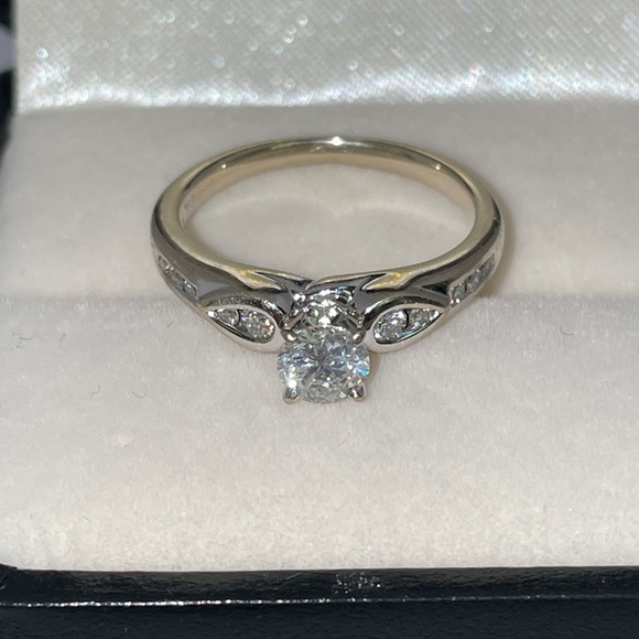 Solid 14K White Gold Natural Round Cut Diamond Solitaire Engagement Vintage Ring - Picture 17 of 17